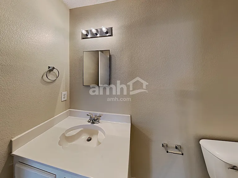 5161 Cliff Oaks Dr — Photo 9