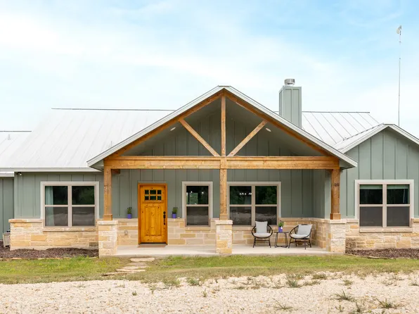 829 COUNTY ROAD 351, Hondo, TX 78861