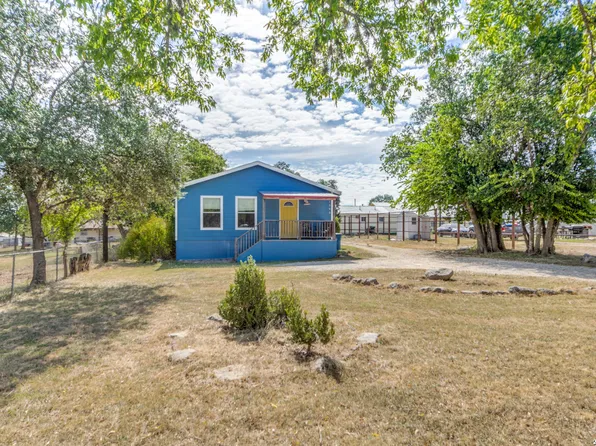 1505 Sycamore, Bandera, TX 78003