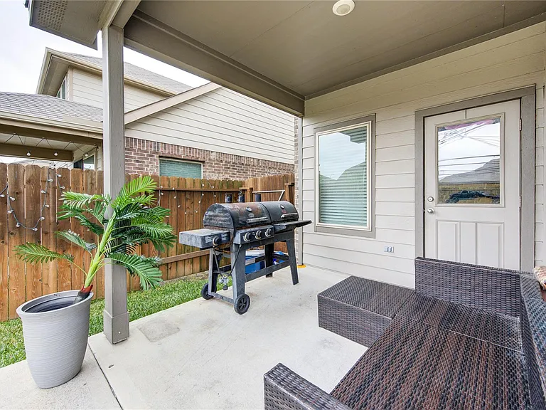 29623 Stanley Canyon Ln — Photo 41