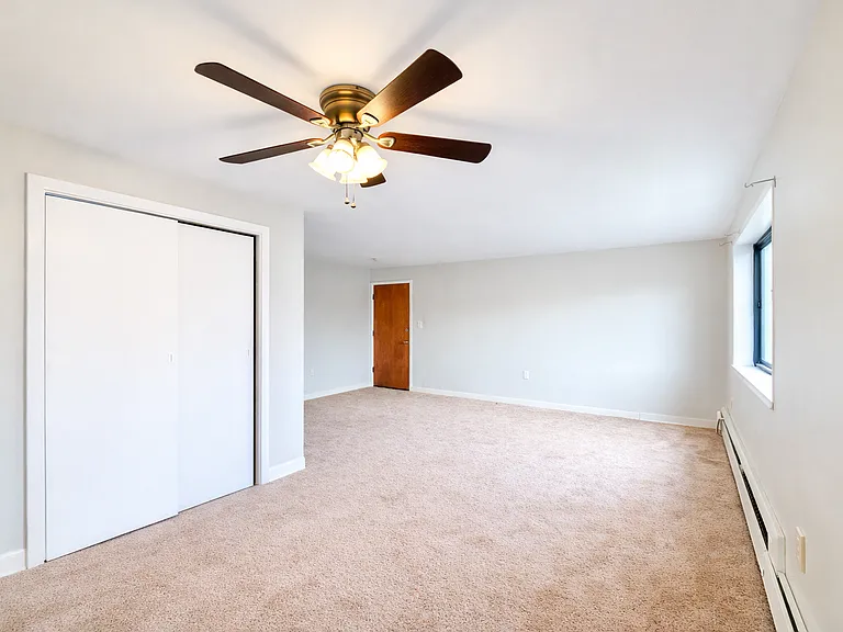 2976 Voelkel Ave — Photo 2