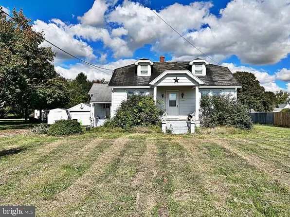 449 Front St, Houston, DE 19954