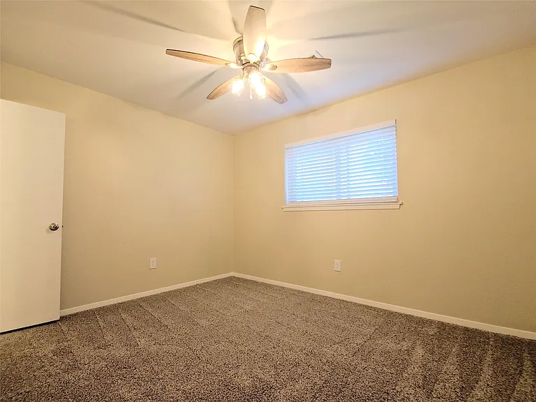 4805 Crepe Myrtle Ln — Photo 12