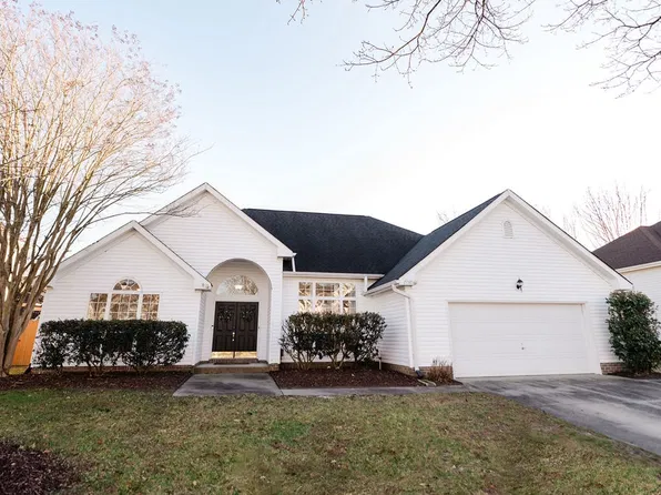 2737 Alameda Dr, Virginia Beach, VA 23456