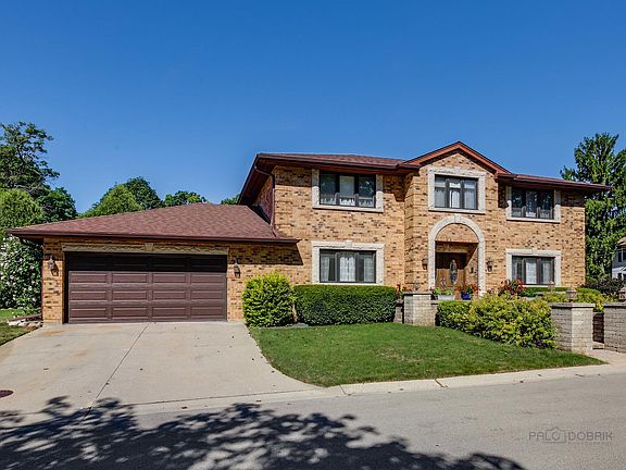 2nd image of 20 Exmoor Ct