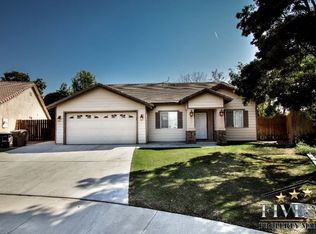8305 Golden Perch Ct, Bakersfield, CA 93312