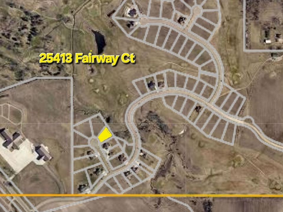 2nd image of 25413 Fairways Ct