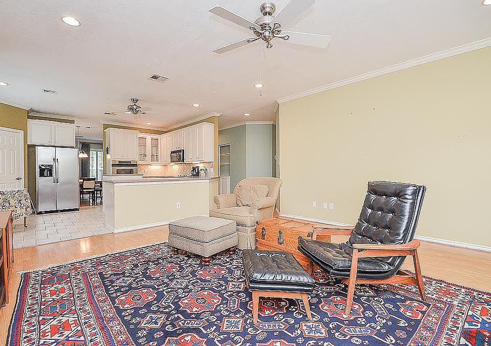 1st image of 1703 Emerald Green Dr