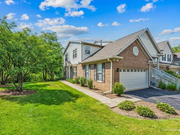 16 Christie Ct #16, Algonquin, IL 60102