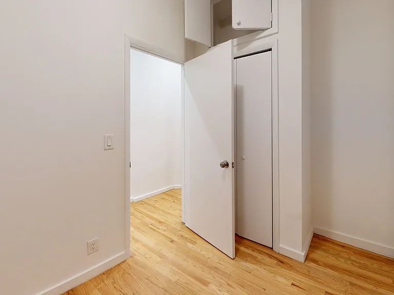 501 E 84th St #4N — Photo 13
