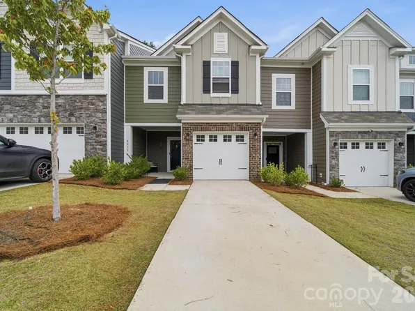 8031 Ramsburg Dr, Charlotte, NC 28269