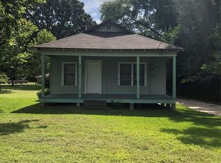 3335 Montgomery Rd, Huntsville, TX 77340