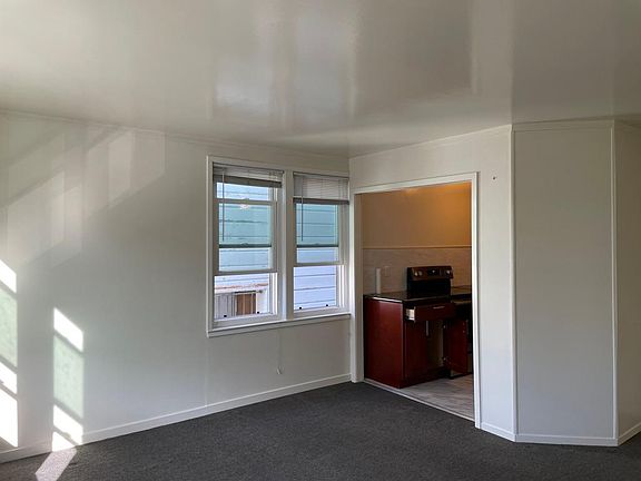 5th image of 370 23rd Ave APT 4