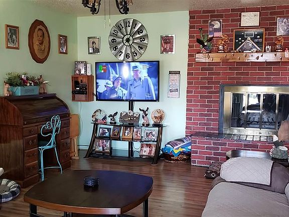 3rd image of 708 Sandia Dr