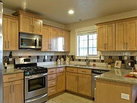 4th image of 2328 S Leafy Hollow Ln