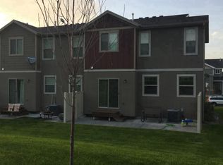 5203 W Hedgerose Dr, Herriman, UT 84096