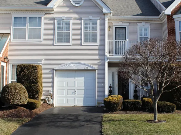 208 Delmar Ct, North Wales, PA 19454