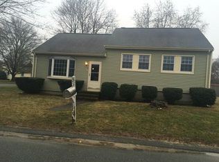 25 Wing Ln, Acushnet, MA 02743