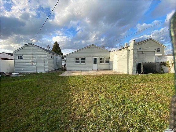2nd image of 2634 Woods Ave