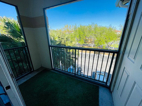 2nd image of 11550 Villa Grand