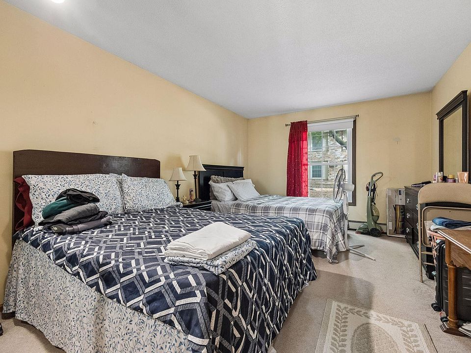 1st image of 4512 Cedar Lake Rd S APT 3