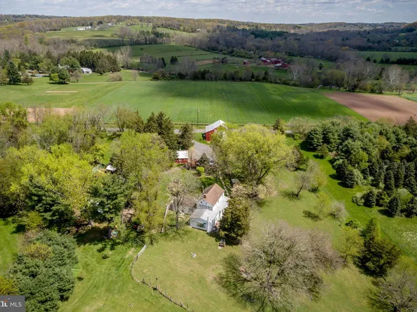 87 Valley Rd, Lambertville, NJ 08530