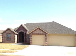 11316 SW 37th St, Mustang, OK 73064