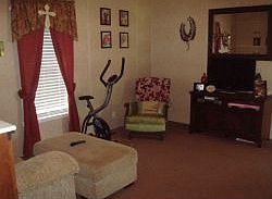 4th image of 4948 Woodland Dr
