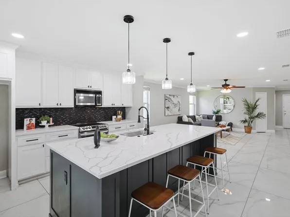 2612 Rockport Ln, Little Elm, TX 75068