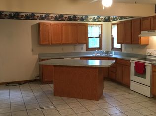 750 W Main St, Carbondale, KS 66414