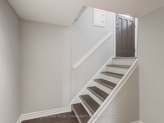 4th image of 20 Bonny Lynn Ct #Basement