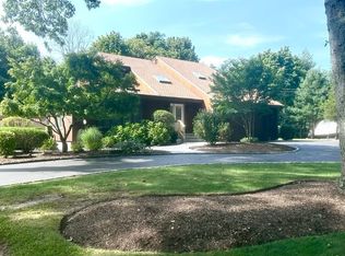 500 Hoffman Ln, Hauppauge, NY 11788