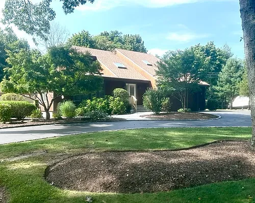 500 Hoffman Ln Photo 1
