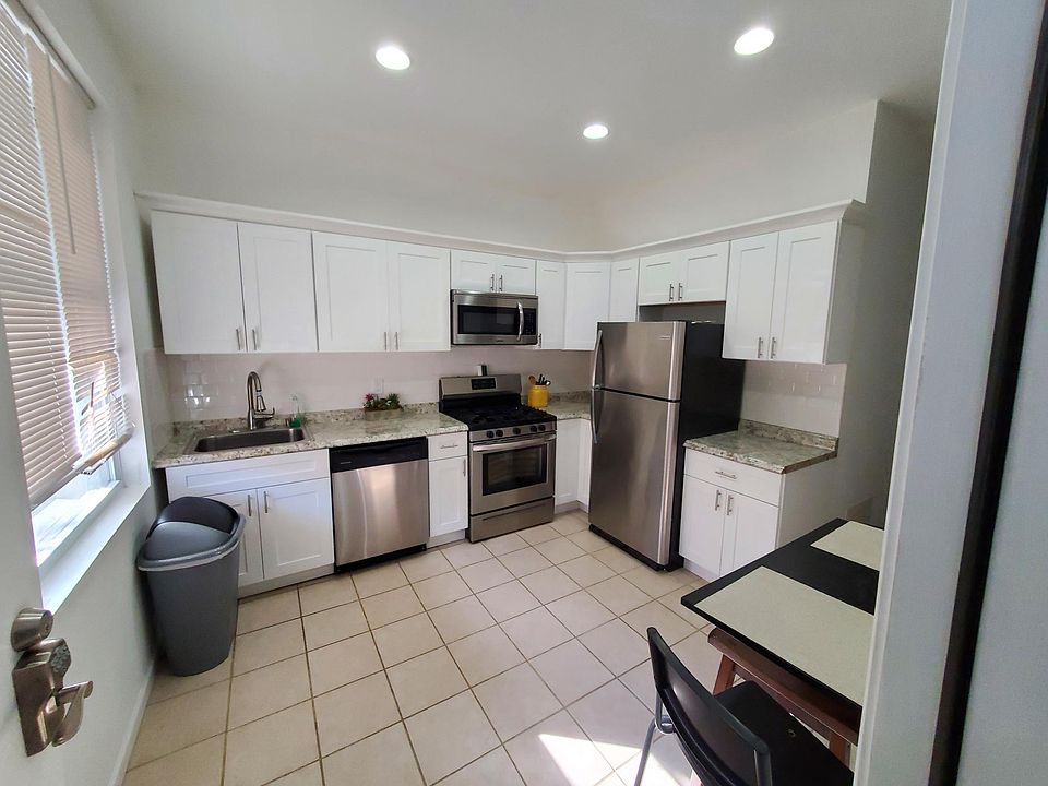 1st image of 4225 W Stiles St #1