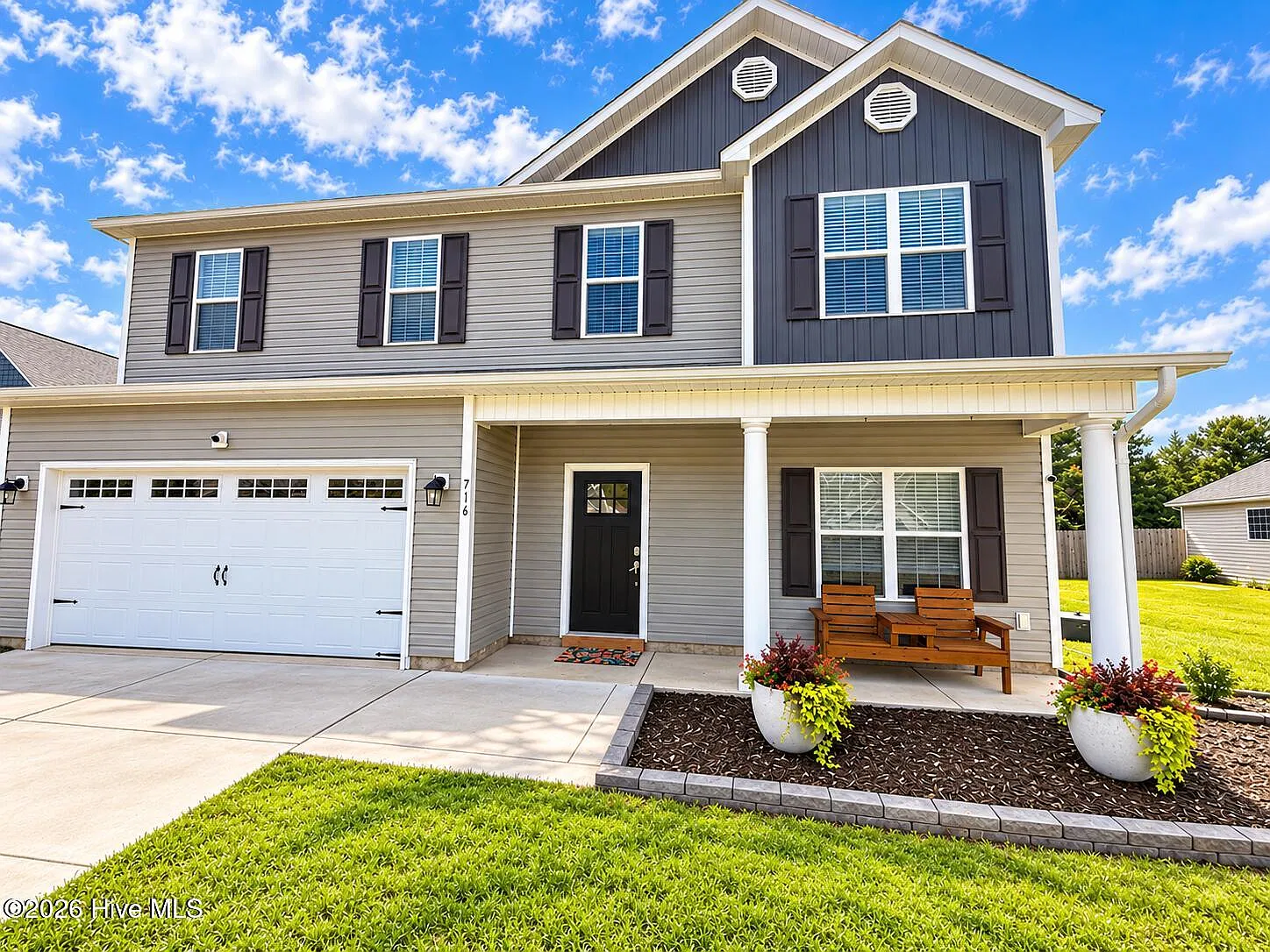 4 bed, 2.5 bath, 2275 sqft, $2,200 — Photo 1