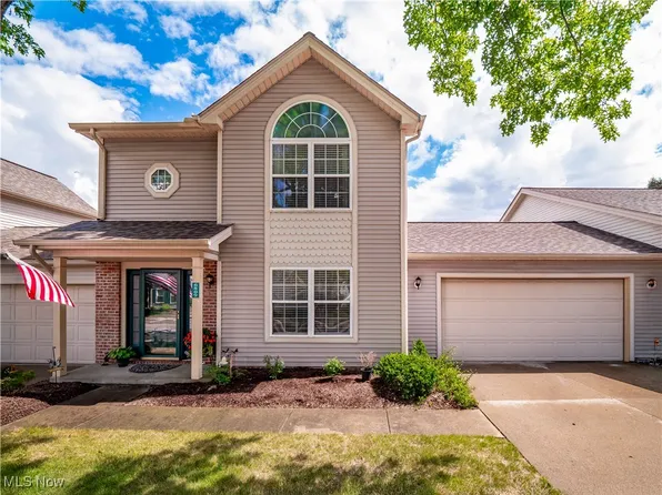 6809 Meadow Ln, Middleburg Heights, OH 44130