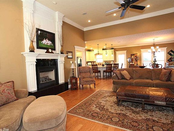 4th image of 5030 Bay Hill Dr