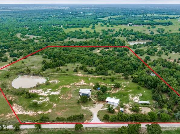 1458 Jim Harry Loop, Sunset, TX 76270