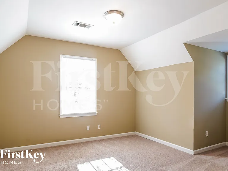 104 Dogwood Ct — Photo 12