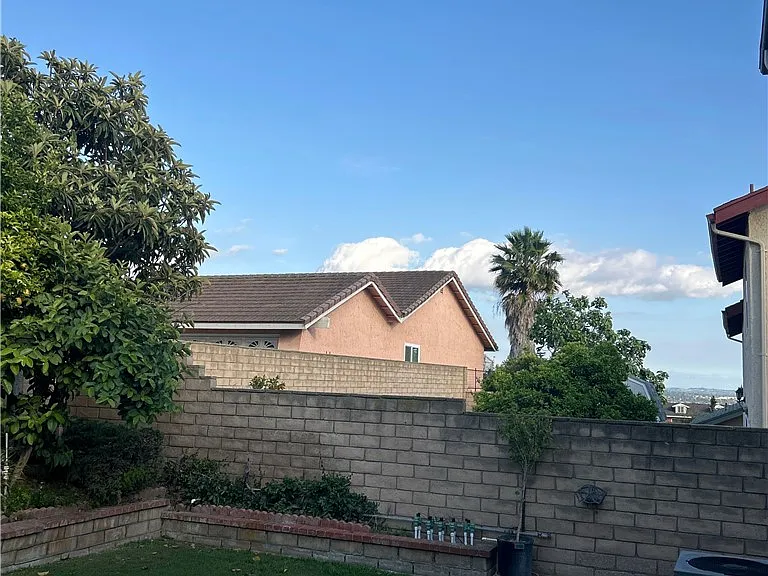 926 W Alfred Pl — Photo 24