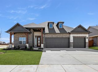 1001 Emerald Trace Dr, Justin, TX 76247