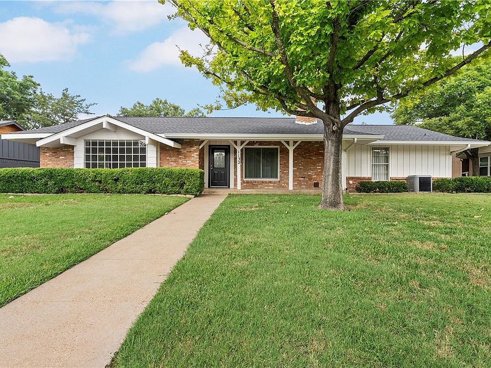 1st image of 1132 Woodland West Dr
