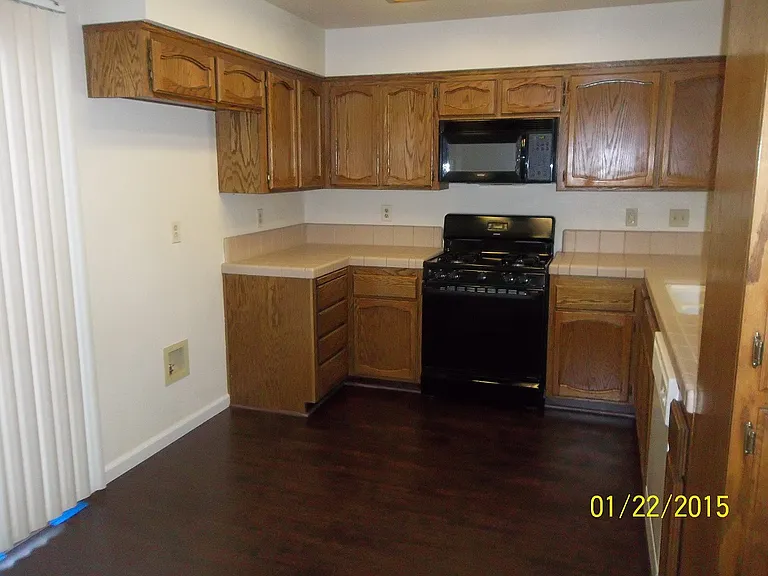8124 Pinefield Dr — Photo 2