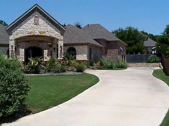 2nd image of 8412 Spence Ct