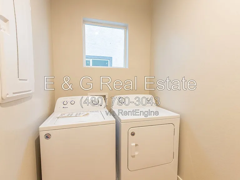 3725 E Flower St — Photo 18