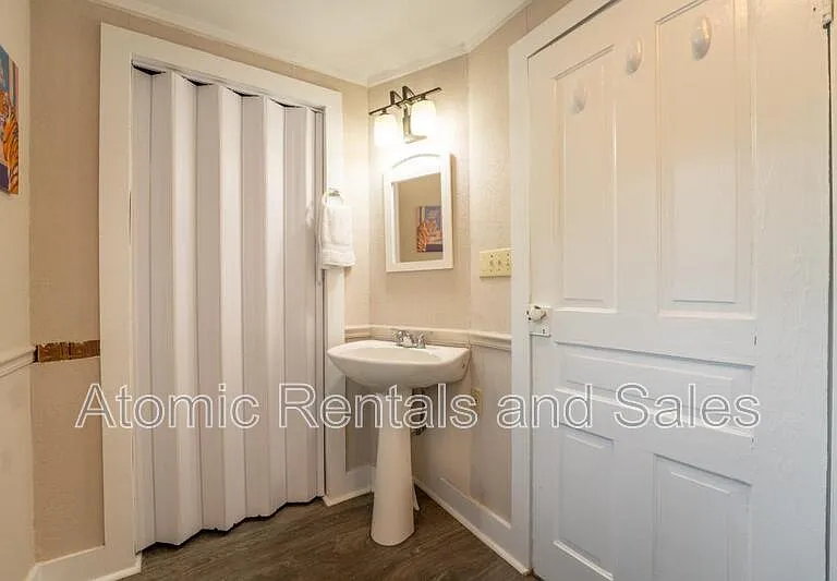 703 W 2nd Ave — Photo 12