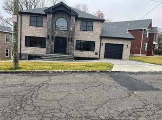 19 Sunlight Hill, Yonkers, NY