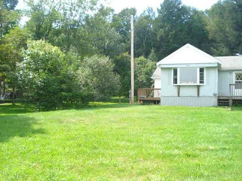 4th image of 137 LAKE Road
