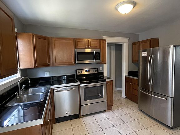 5th image of 3344 N College Ave