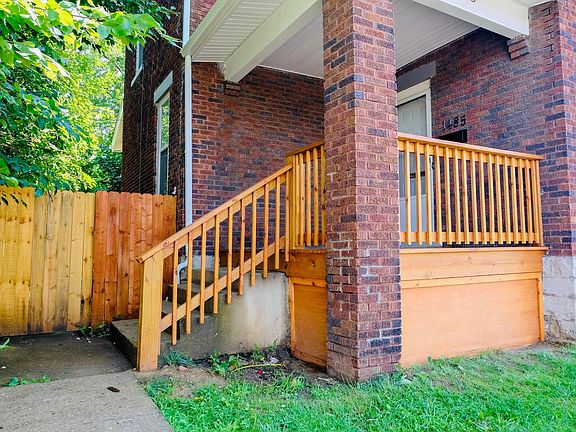 3rd image of 1483 E Mound St #485